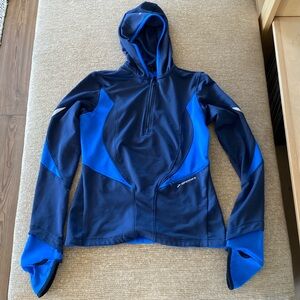 LIKE NEW. Brooks women’s hoodie pullover. 1/4 zip, thumb holes, front pocket.